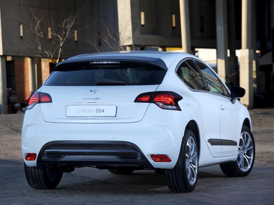  Citroen DS4 2011 года  (ZA) (фото 7 из 14)